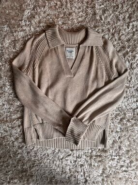 Abercrombie & Fitch Neutral Beige V-Neck Collared Sweater